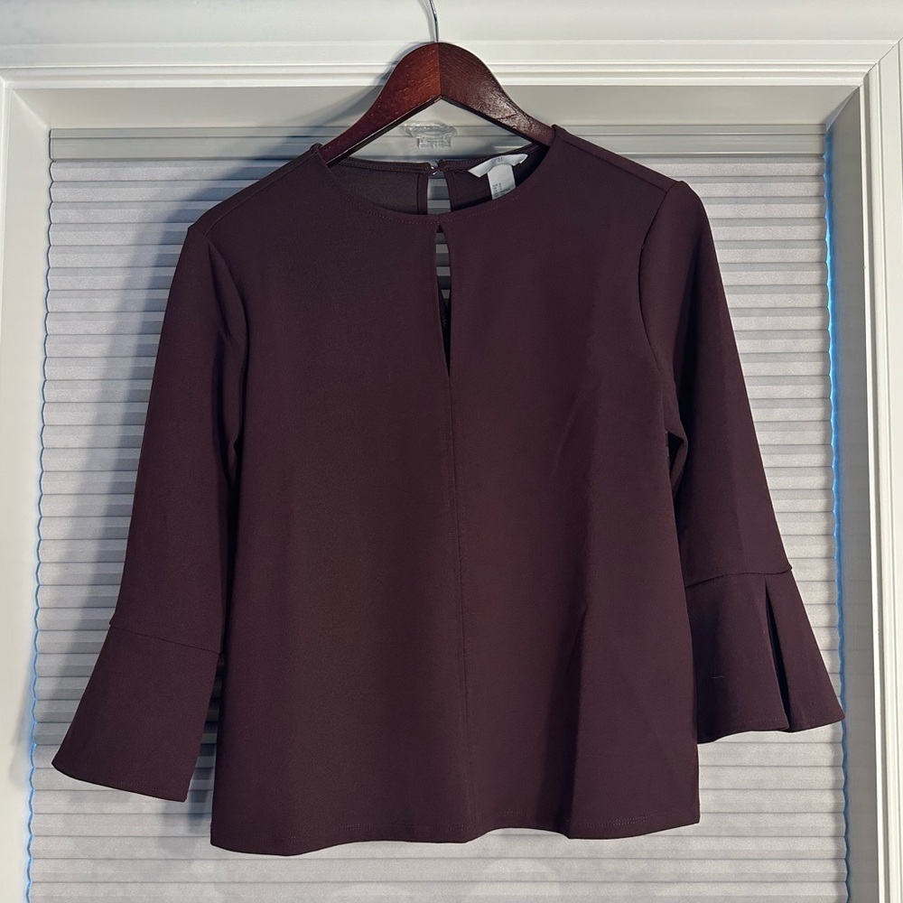 H&M maroon bell sleeve blouse